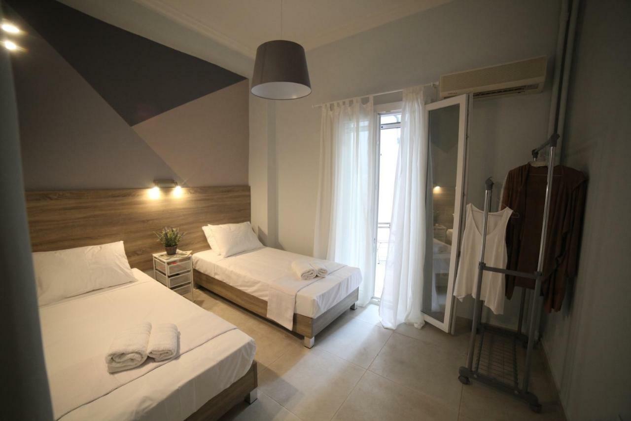Ports Crossroad B Appartement Piraeus Buitenkant foto